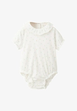 Weißer Baby-Strampler mit kurzen Rüschenärmeln, einem Rüschenkragen, kleinem pastellfarbenem Blumenmuster und Druckknöpfen am unteren Ende.