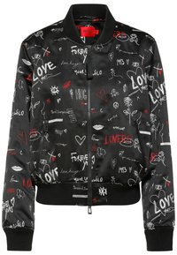 Giubbotto bomber nero con motivi grafici rossi e bianchi, inclusi cuori e testi, polsini e vita a costine, chiusura frontale con zip.
