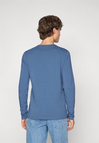 Tommy Hilfiger Hosszú ujjú felső - aegean sea