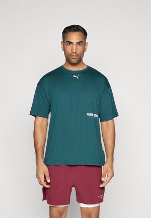 GRAPHIC TEE - Sport T-Shirt - green terrain