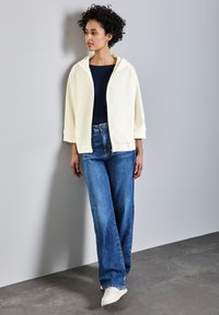 Street One SILK-LOOK - Zip-up sweatshirt - weiß