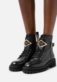 Liu Jo Jeans Botines con plataforma - black