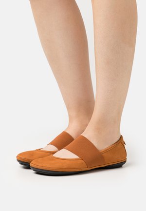 RIGHT NINA - Ballerinasko - medium brown