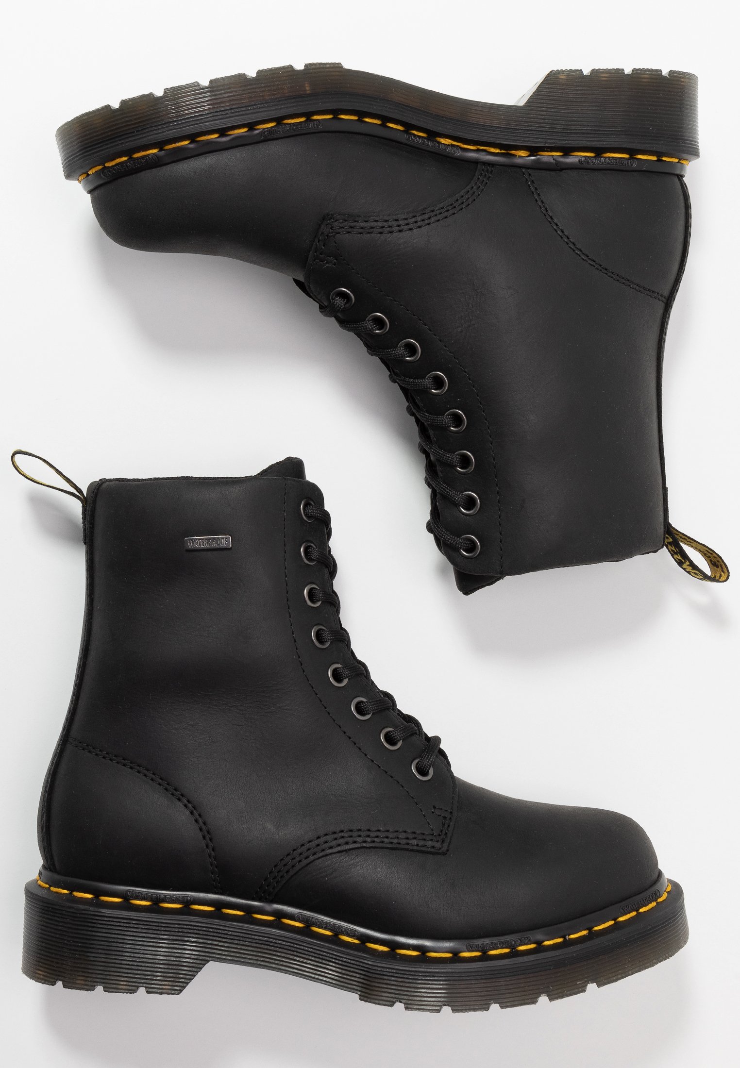 Dr. Martens 1460 W WP 25294001 | Nero | da 114,50 € - SneakerStudio.it