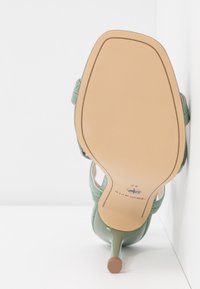 Tamaris Sandales à talons hauts - mint