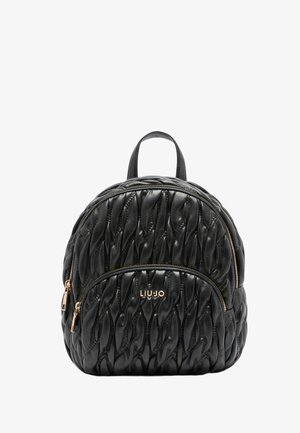 Crni kroko kožni ruksak s zlatnim zatvaračima, prednjim džepom, gornjom drškom i "LIU JO" logotipom na prednjem džepu.
