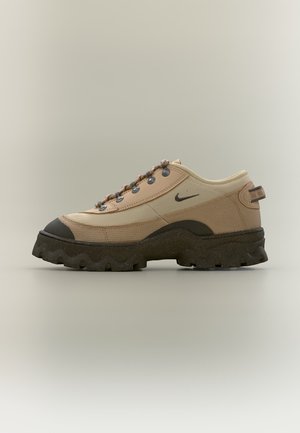 Nike Sportswear, NIKE LAHAR LOW - Маратонки - hemp/smoke-grain-orange