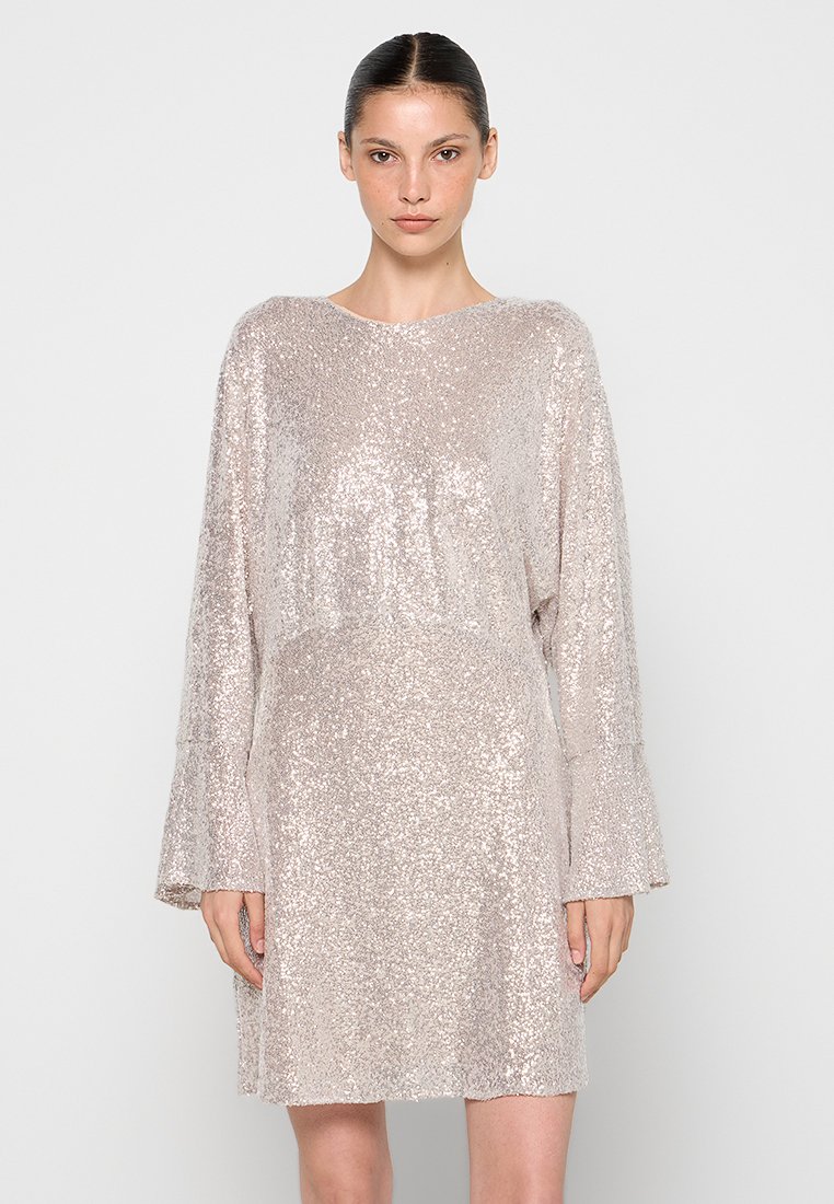 Iro Cocktailjurk crème Iro Cocktailjurk crème