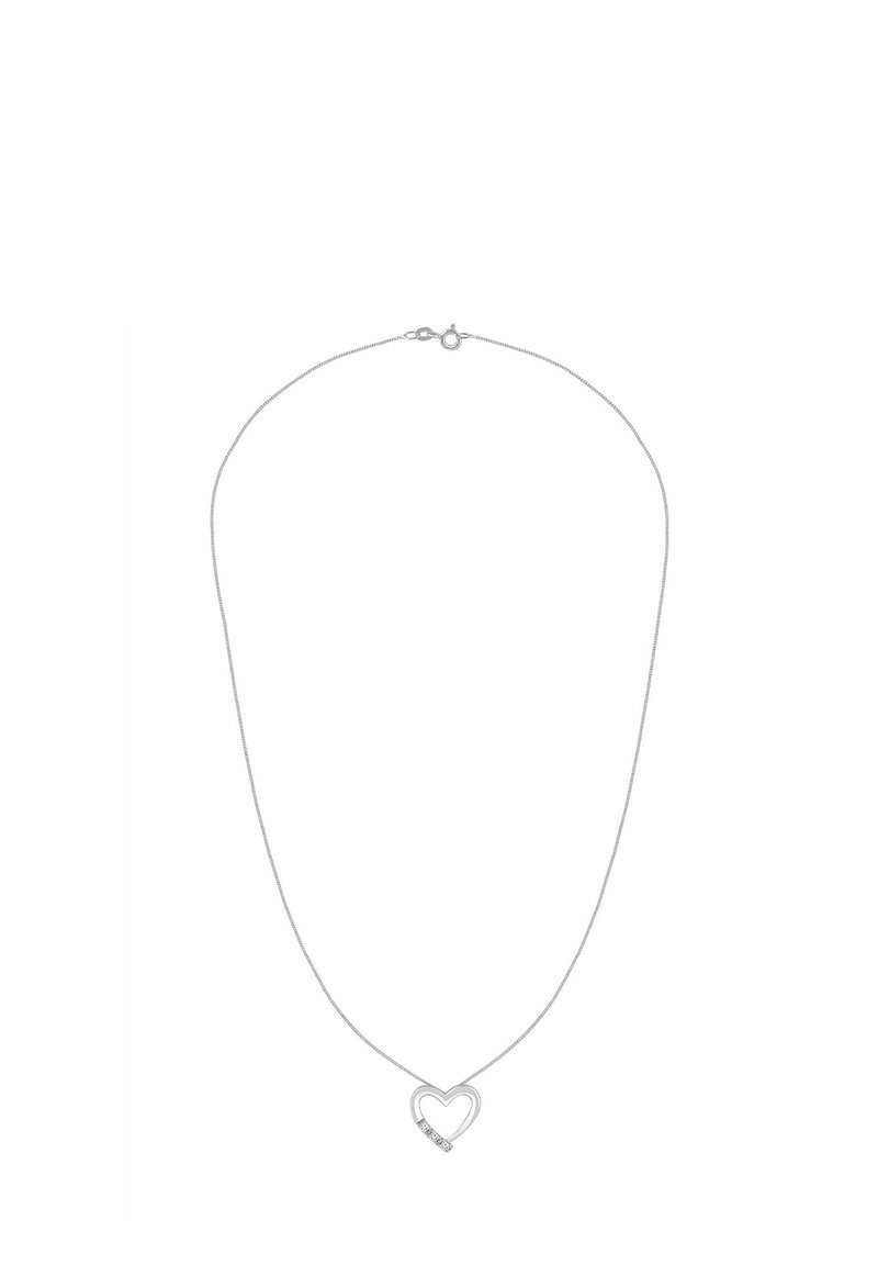 Strieborný reťazový náhrdelník s príveskom v tvare srdca s hladkým povrchom a malými vsadenými kryštálmi pre oživenie detailov.