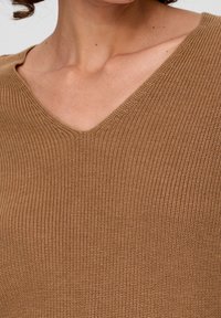s.Oliver Jersey de punto - mottled beige