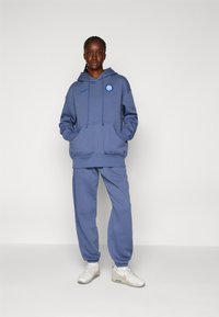 Nike Performance INTER PHNX FLEECE HR OS PANTS - Klubu apģērbs - diffused blue/black/lyon blue