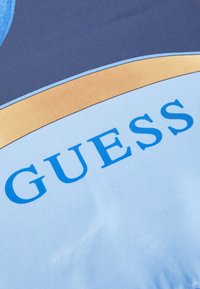 Guess Šal - blue