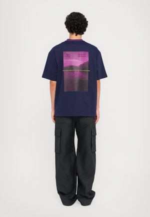 TRAIN UNISEX - Print T-shirt - evening blue