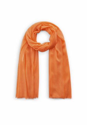 Écharpe longue orange légère avec une texture douce, pliée lâchement en haut et suspendue uniformément des deux côtés.
