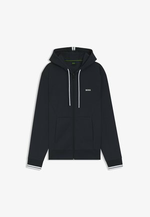 Marineblaue Kapuzenjacke mit Reißverschluss und Kordelzugkapuze, weißen Akzenten an den Bündchen, zwei Fronttaschen und 'BOSS'-Logo auf der Brust. Glatter Stofftextur.