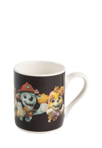 Tazza in ceramica con sfondo nero, caratterizzata da cani dei cartoni animati in abiti colorati. Forma rotonda, manico bianco e grafiche dettagliate in stile cartone animato.