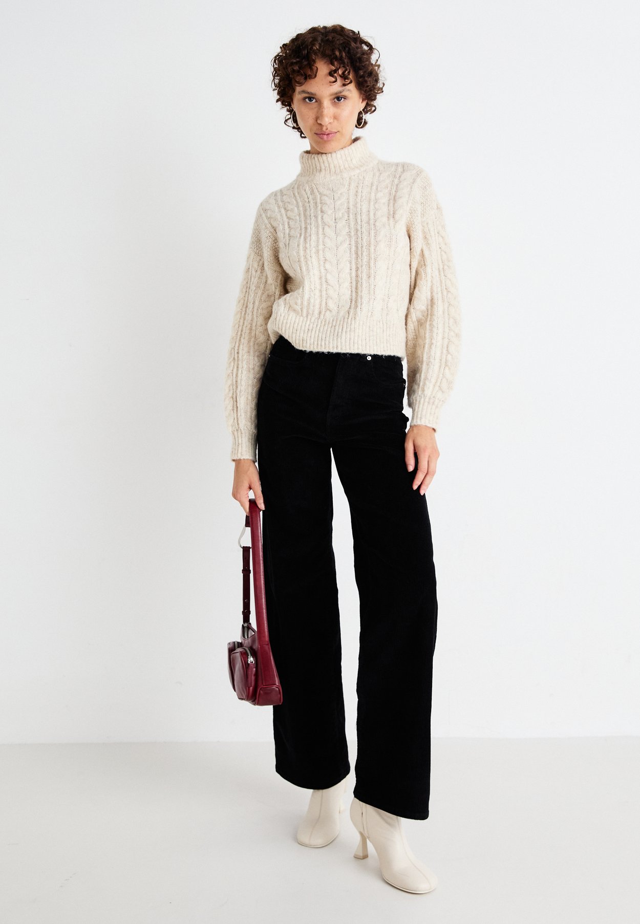 ONLIDA LIFE HIGH NECK 