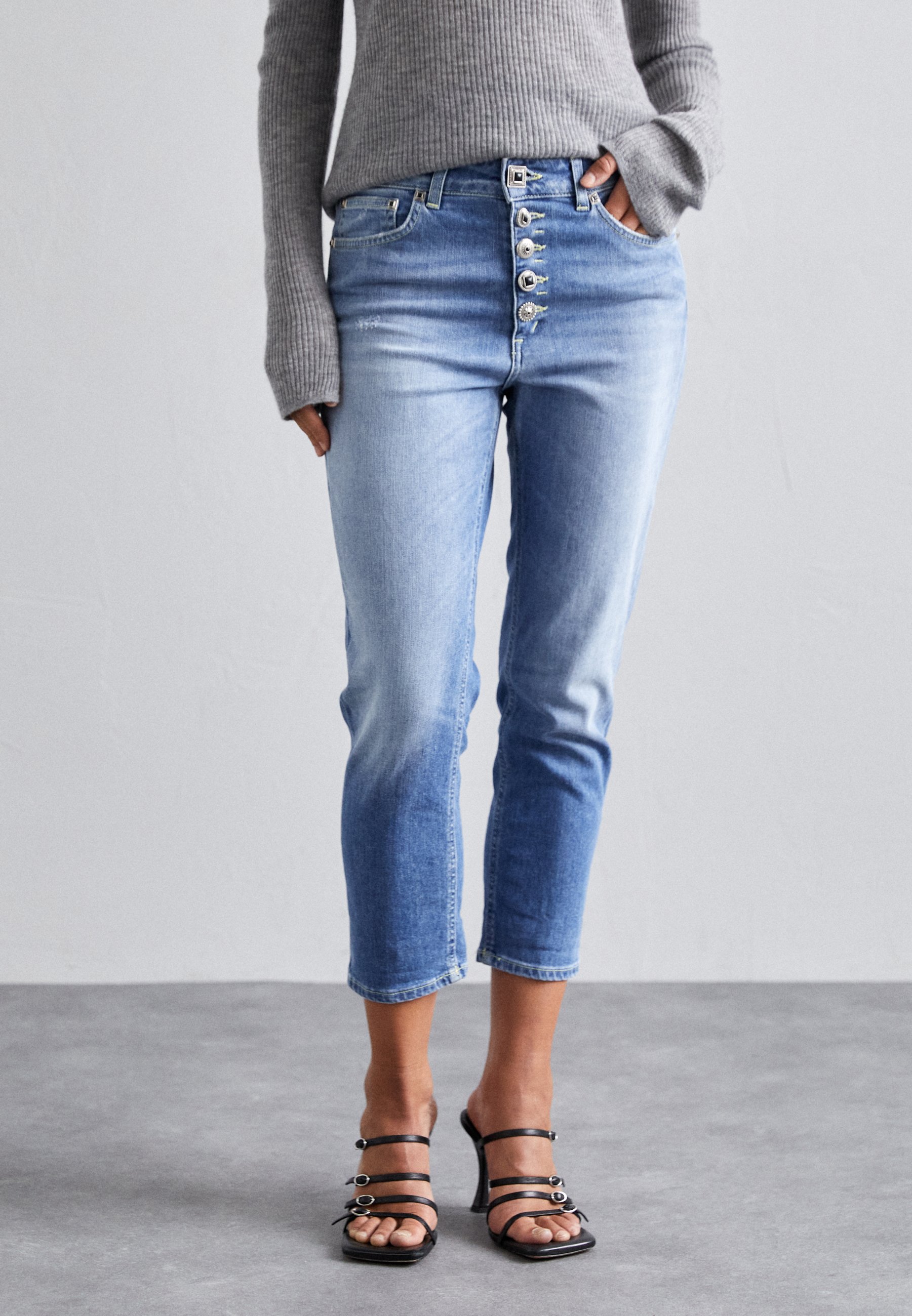 Jean Fille Dondup Taille 14 – Coupe Décontractée Bootcut Bleu – Occasion Très Bon état