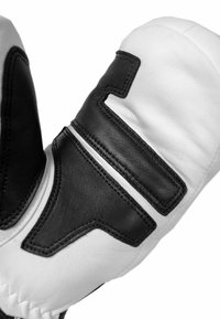 Schwarz-weißer Boxhandschuh aus Leder, mit einem eleganten Design, geschwungener Form und sichtbaren Nähdetails auf der Handfläche und den Handgelenkbereichen.