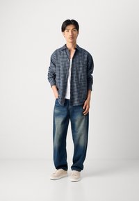 Scotch & Soda LIGHTWEIGHT CHECKED SHIRT - Shirt - sky captain