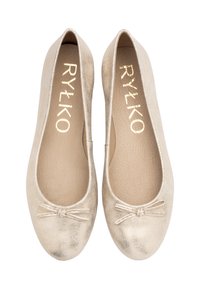 Złote baletki z teksturowanym wykończeniem, z małą kokardką na czubku i gładką podszewką wewnętrzną. Stylowy i prosty design.