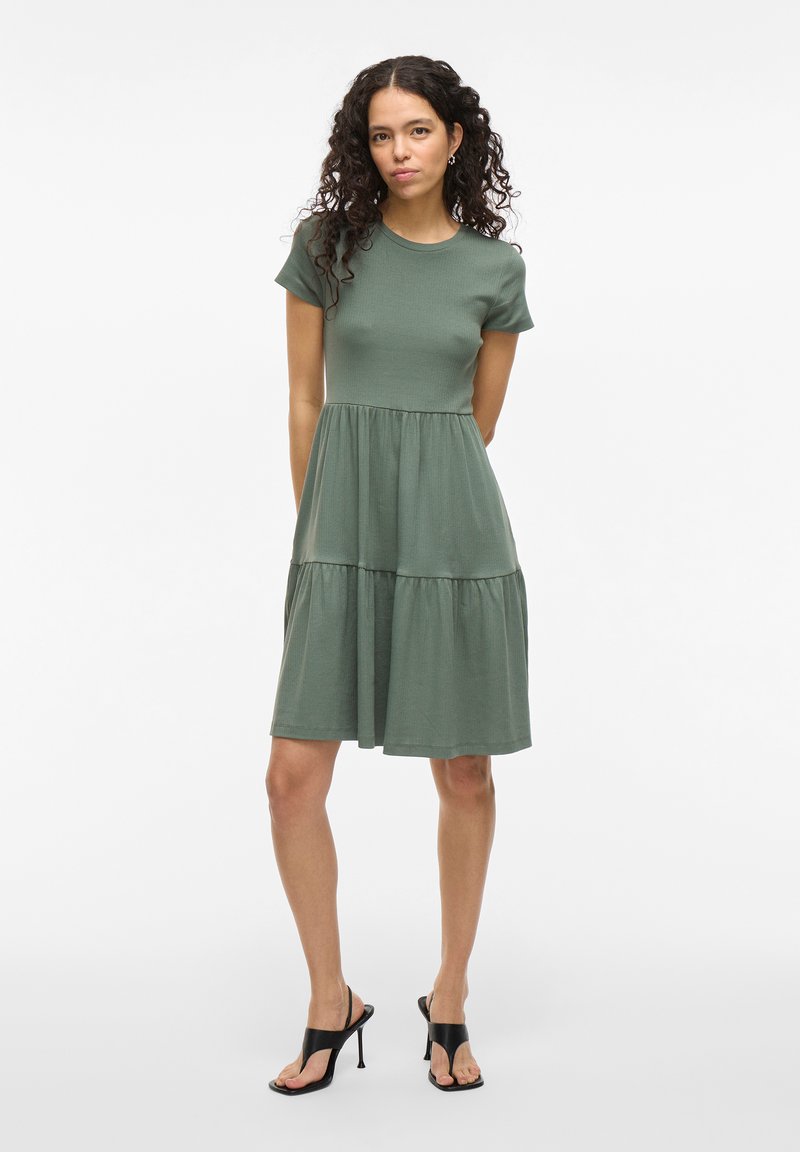 Vila Petite Gebreide jurk groen gemêleerd Vila Petite Gebreide jurk groen gemêleerd