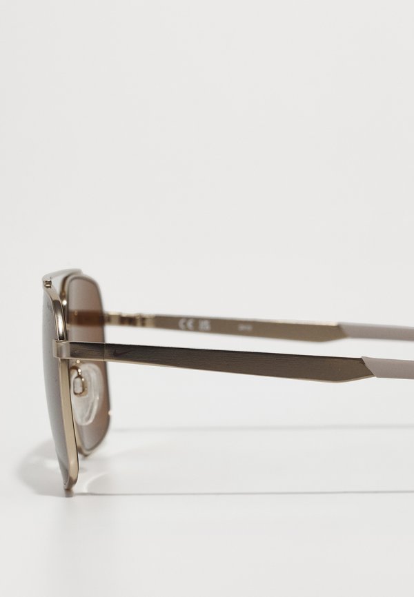 TRAVELER STRIKE UNISEX - Sunglasses4