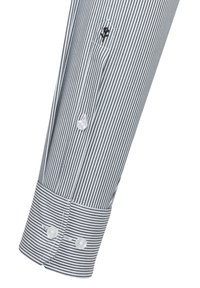 Blauwe en witte gestreepte overhemdmanchet, met een knoopsluiting, een soepele stoftextuur en een geborduurd logo op de mouw.