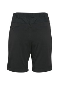 Shorts noirs mi-longs avec taille élastique, passants de ceinture et deux poches passepoilées à l'arrière sur fond blanc.
