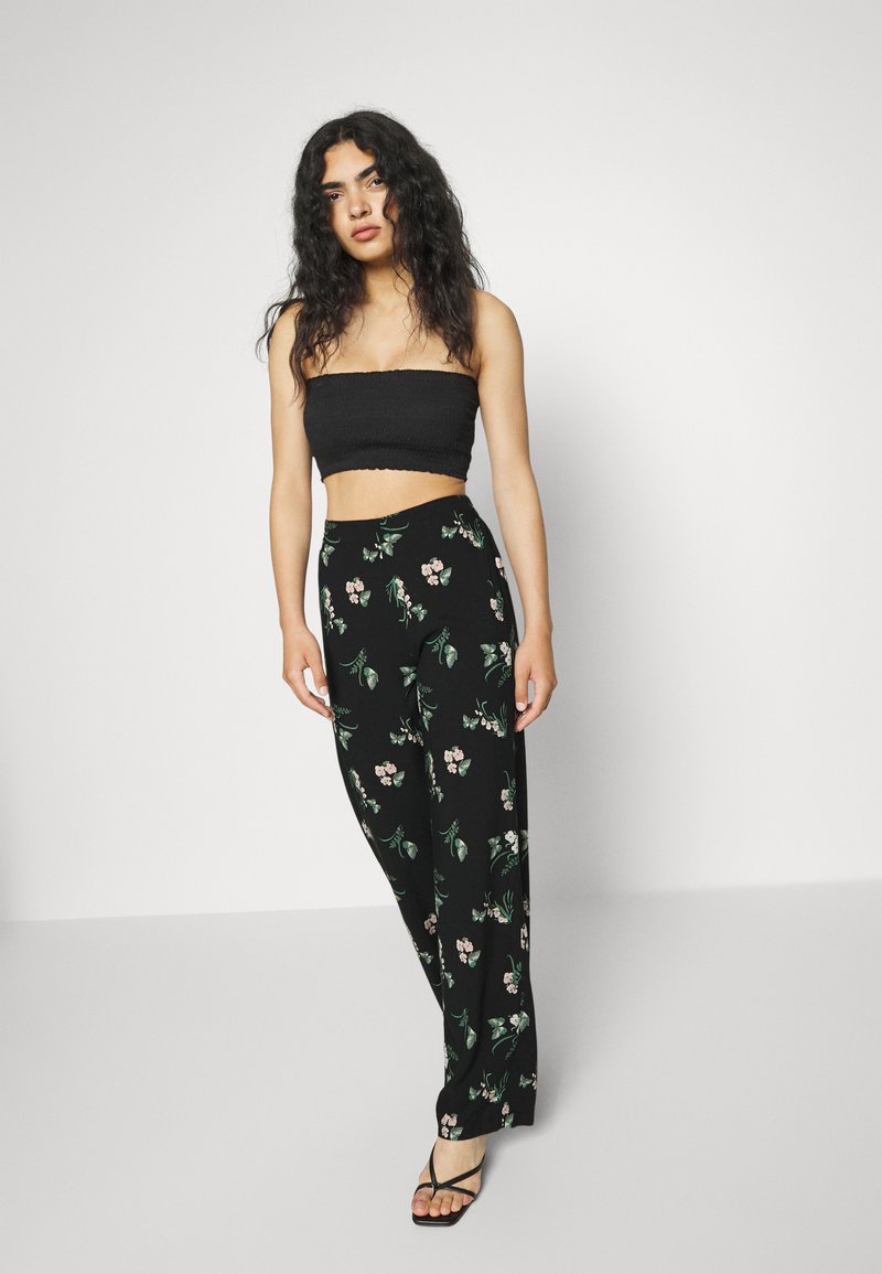 Damen Chinos | Vero Moda VMSIMPLY EASY WIDE PANT Stoffhose black/schwarz - NQ78810 Damen Chinos | Vero Moda VMSIMPLY EASY WIDE PANT Stoffhose black/schwarz - NQ78810