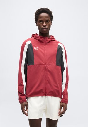 STRIKE+ - Vetrovka - team red/off noir/summit white