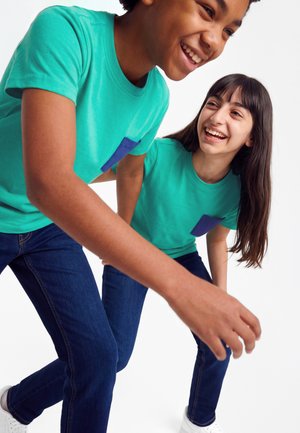 Friboo by Zalando, UNISEX 5 PACK - T-shirts basic - green/red/blue