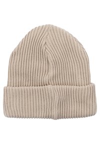 Beżowa dziana czapka beanie z prążkowaną strukturą, złożonym mankietem i gładkim wierzchem. Materiał wydaje się miękki i elastyczny.