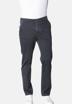 Dark grey chinos made of cotton, featuring a straight cut, front pockets, and a subtle texture. Closed with a standard button and zipper.