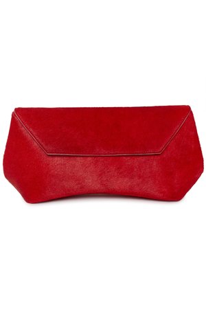 Pochette rectangulaire texturée rouge avec fermeture à rabat, présentée sur un fond blanc.