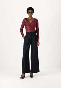 IVY OAK PRESCILLIA - Kelnės - dark navy