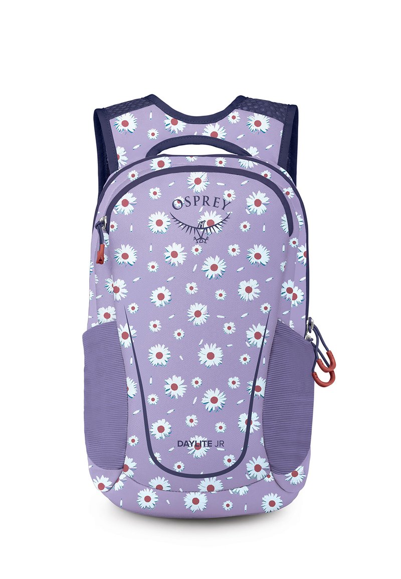 Mochila morada con patrón floral, que presenta margaritas azules y blancas, correas ajustables, cierre de cremallera y bolsillo lateral. Marca: Osprey Daylite JR.