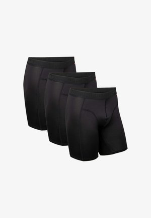 Sorte boxer-shorts, tre-pak, lavet af glat stof. Har en blød talje med "DANISHEN" logo, knælang skæring og ingen synlige mønstre.