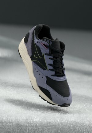 CONTENDER UNISEX - Trainers - black sand/black/blue granite