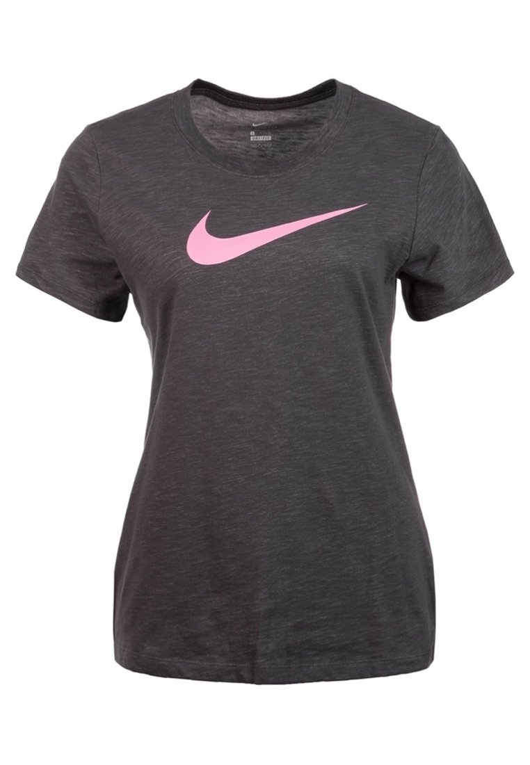 Camiseta corta de manga gris oscuro de Nike con un gran logo en forma de swoosh rosa centrado en el pecho.