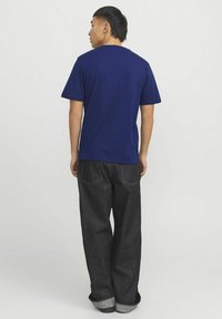 Jack & Jones RUNDHALS - Marškinėliai su spaudiniu - ocean cavern