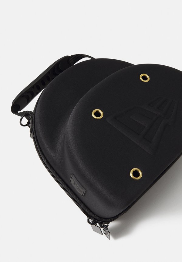 CAP CARRIER UNISEX - Handbag4