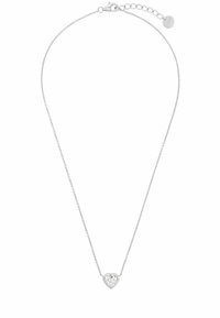 Silverfärgad kedjearmband med ett hjärtformat hänge som har en klar ädelsten i mitten. Kedjan har justerbar längd.