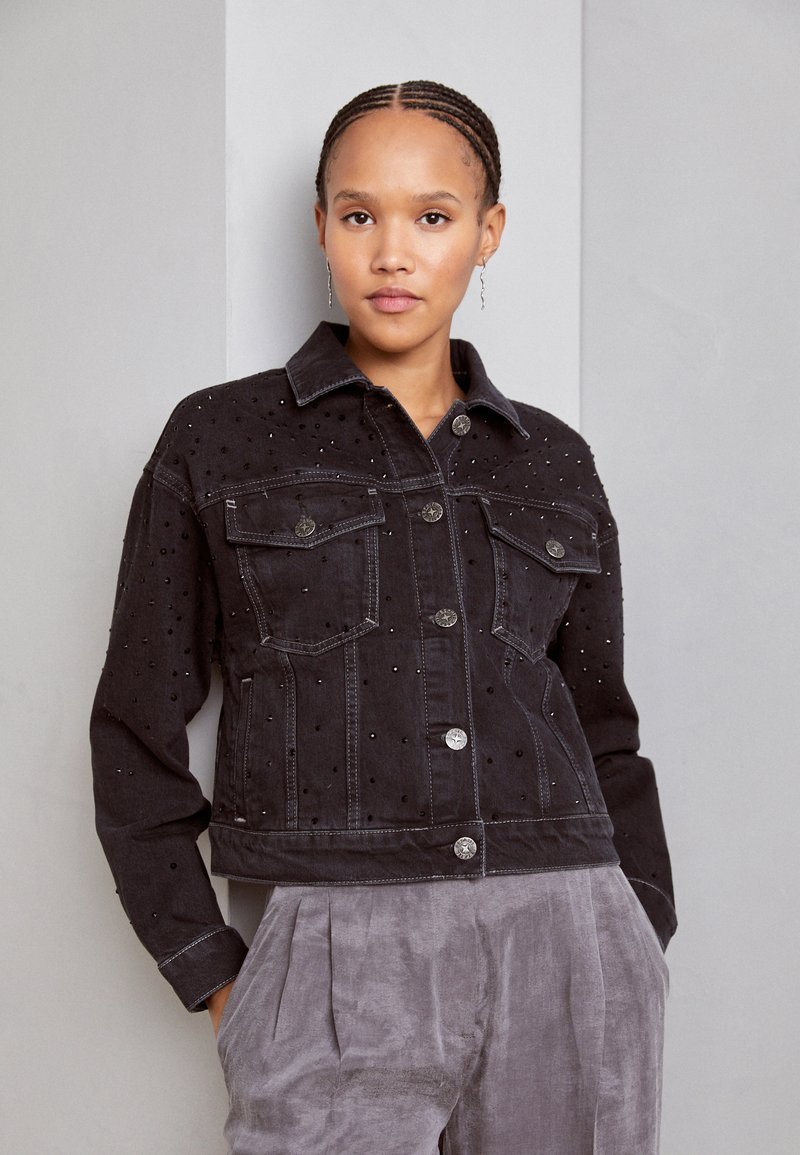 Esprit BOXY TRUCKR Denim jacket black dark wash/black denim Zalando.ie