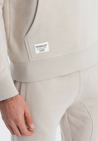 Ombre SET OF KANGAROO  - Chándal - ash