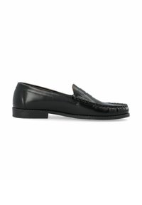 Zwarte leren loafer met een gladde afwerking, ronde neus, geweven detail over de wreef en een lage, platte rubberen zool.