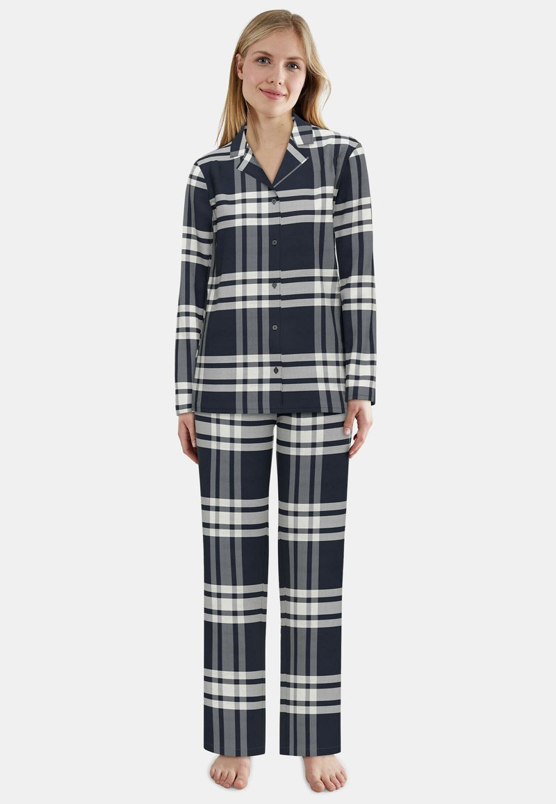 Navy- und graues Karomuster-Pyjama-Set, bestehend aus einem Knopf-Top mit Kragen und passenden Hosen, beide aus einem weichen, glatten Stoff.