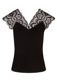 Czarna bluzka o dopasowanym kroju, z szerokimi koronkowymi rękawami oraz dekoltem w serek. Koronka ma kwiatowy wzór i falbaniasty brzeg.