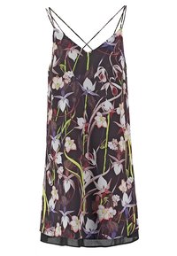 Robe nuisette noire à motifs floraux, présentant un mélange de fleurs blanches, violettes et roses, fines bretelles spaghetti, et une texture transparente avec un ourlet.