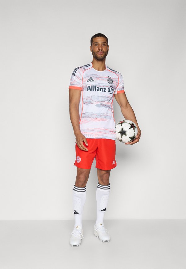 FC BAYERN AWAY SHORT - Club wear4